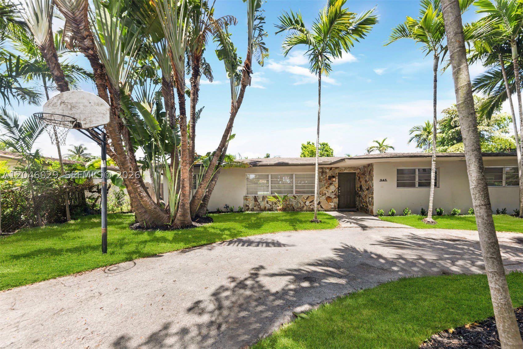945 NE 176th St – photo 1