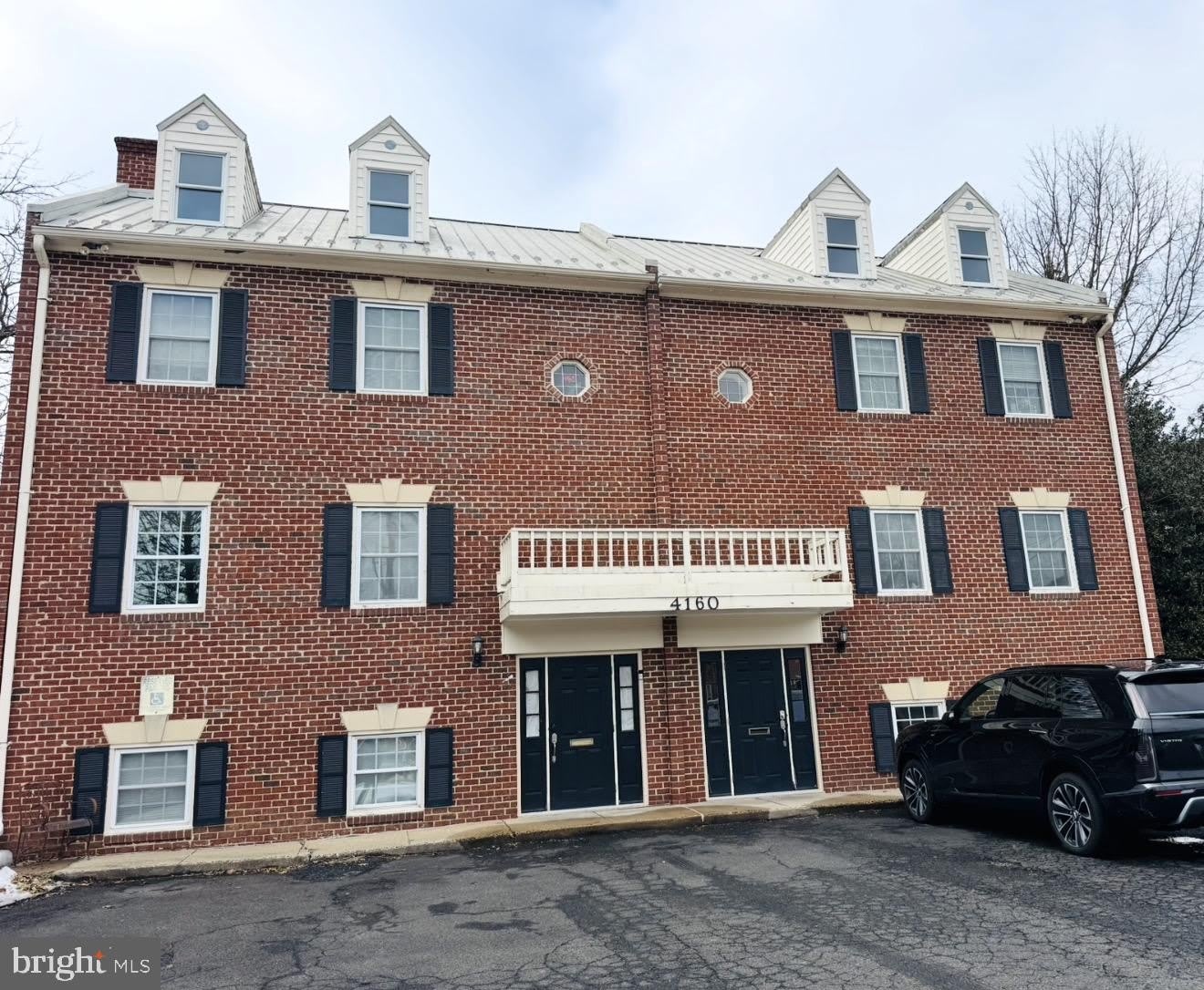 4160 Chain Bridge Rd – photo 1