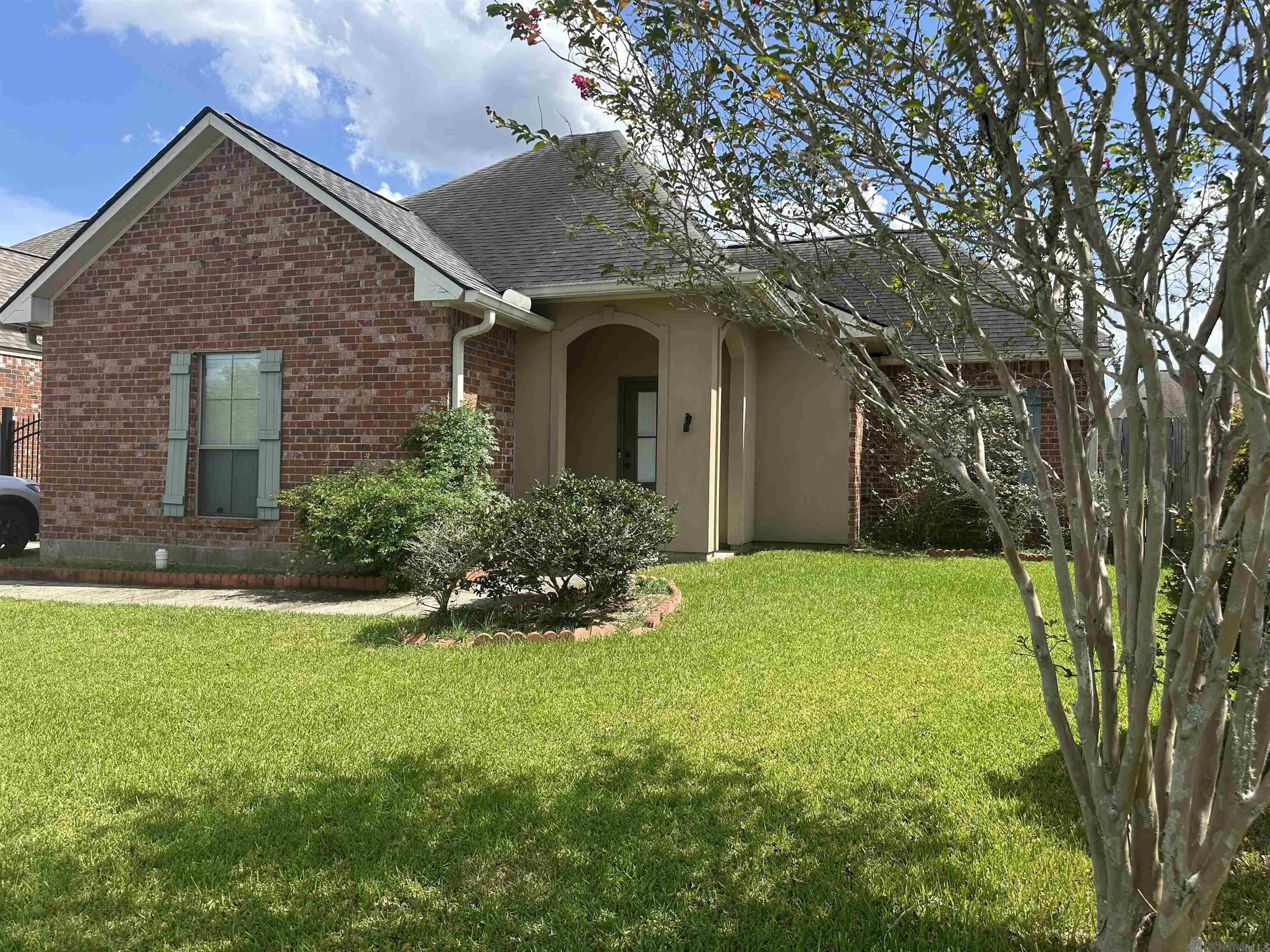 40313 Coldwater Landing Ave – photo 1 of 17