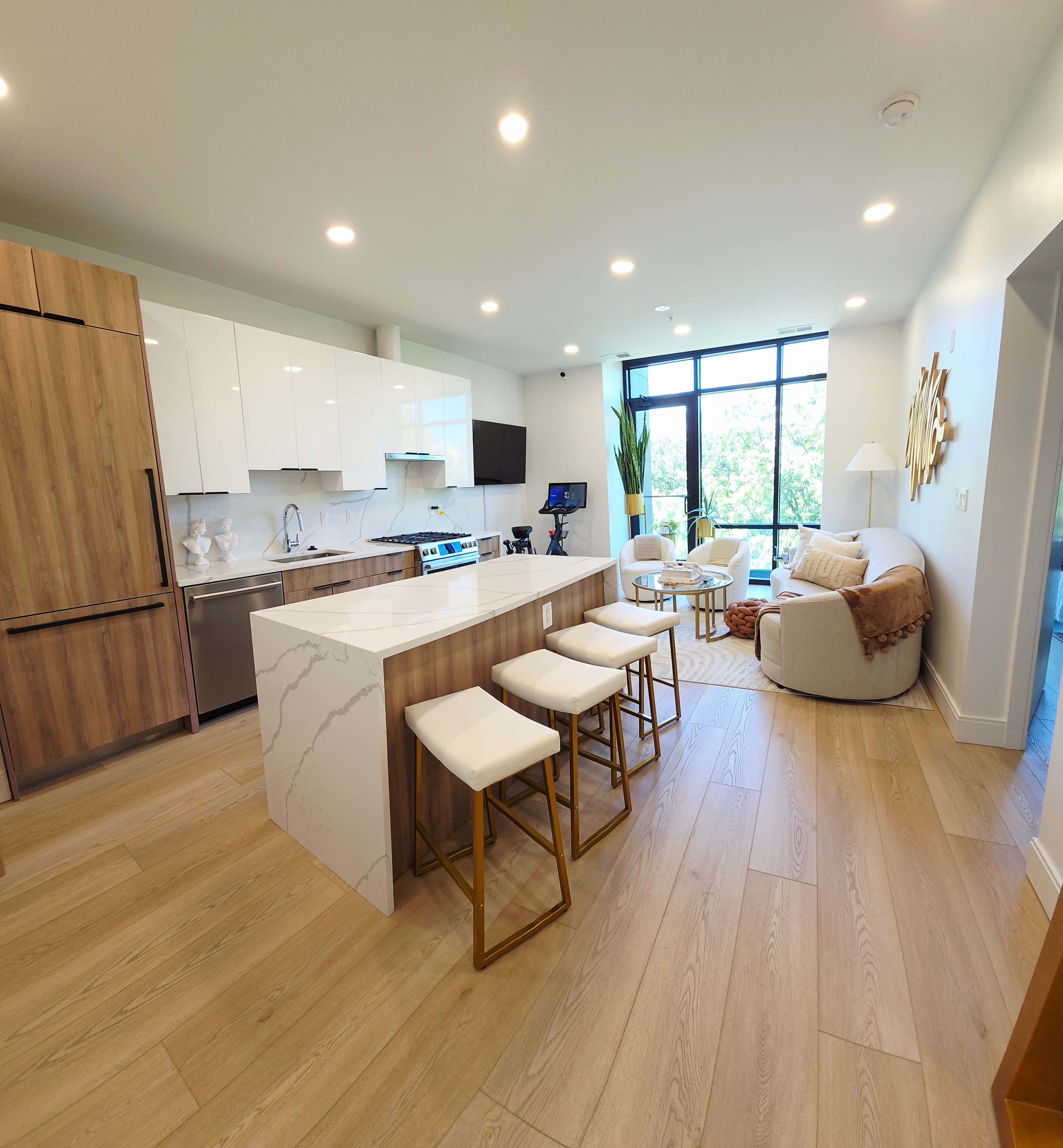 4111 Connecticut Ave Nw – photo 1