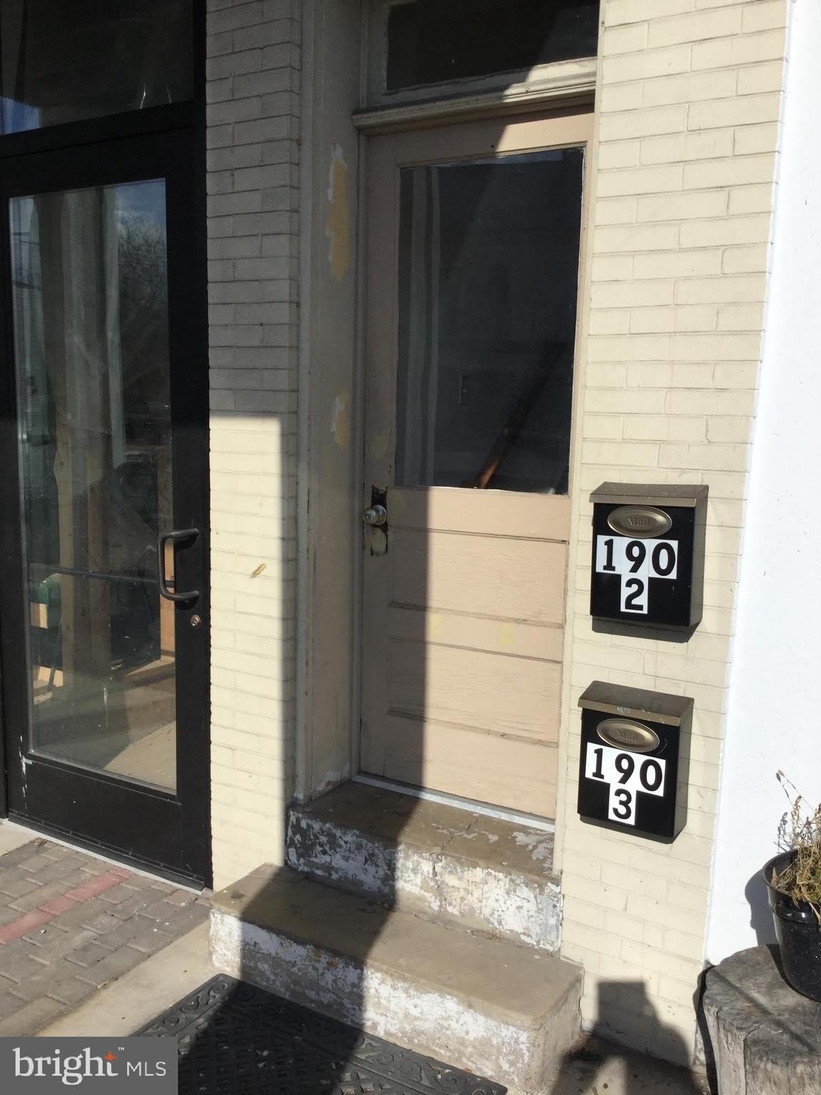 190 W KING Street – photo 1 of 10