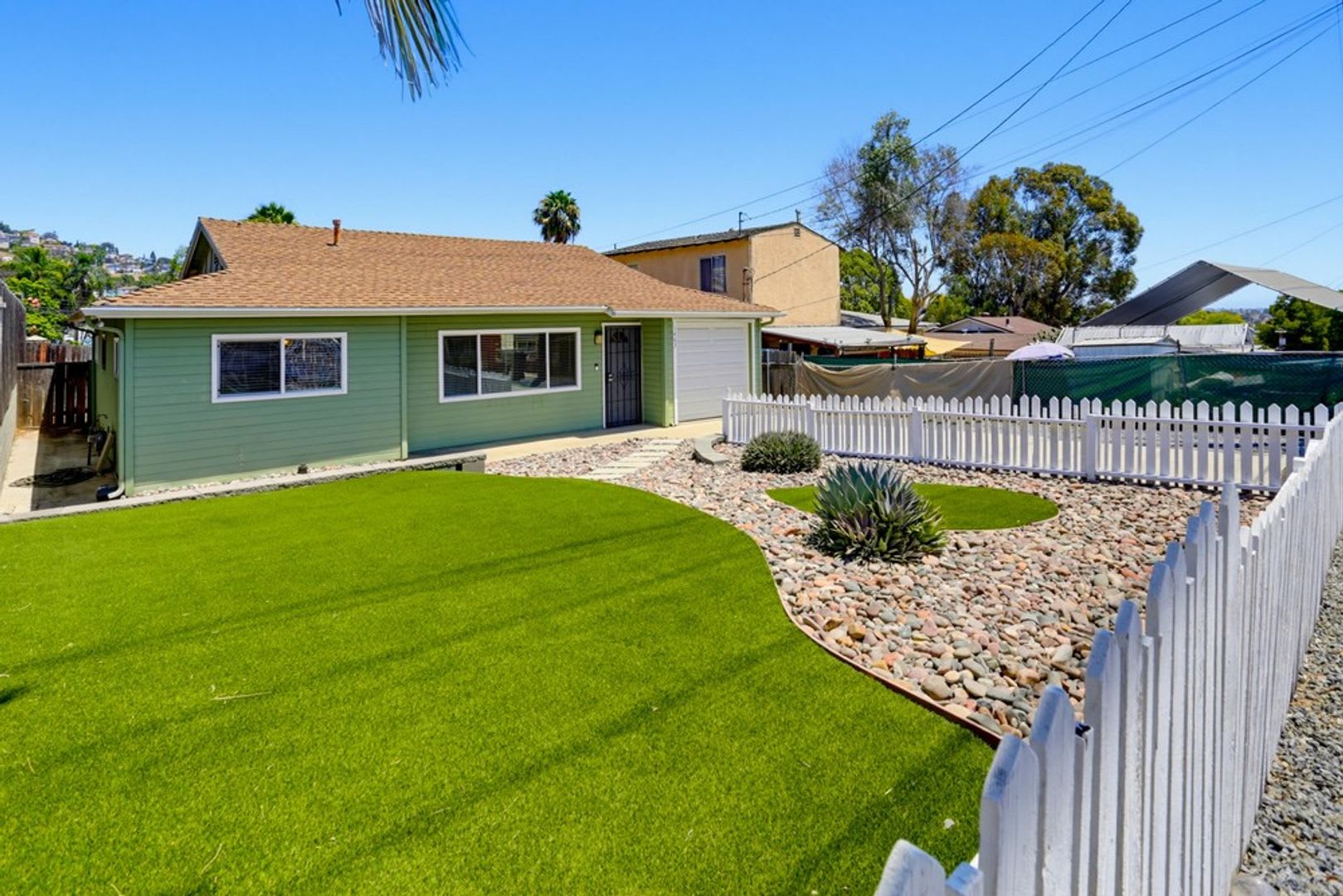 Beautifully Updated 3-Bedroom Home with Large Yard, Garage &amp; Included Appliances! – photo 1 of 31