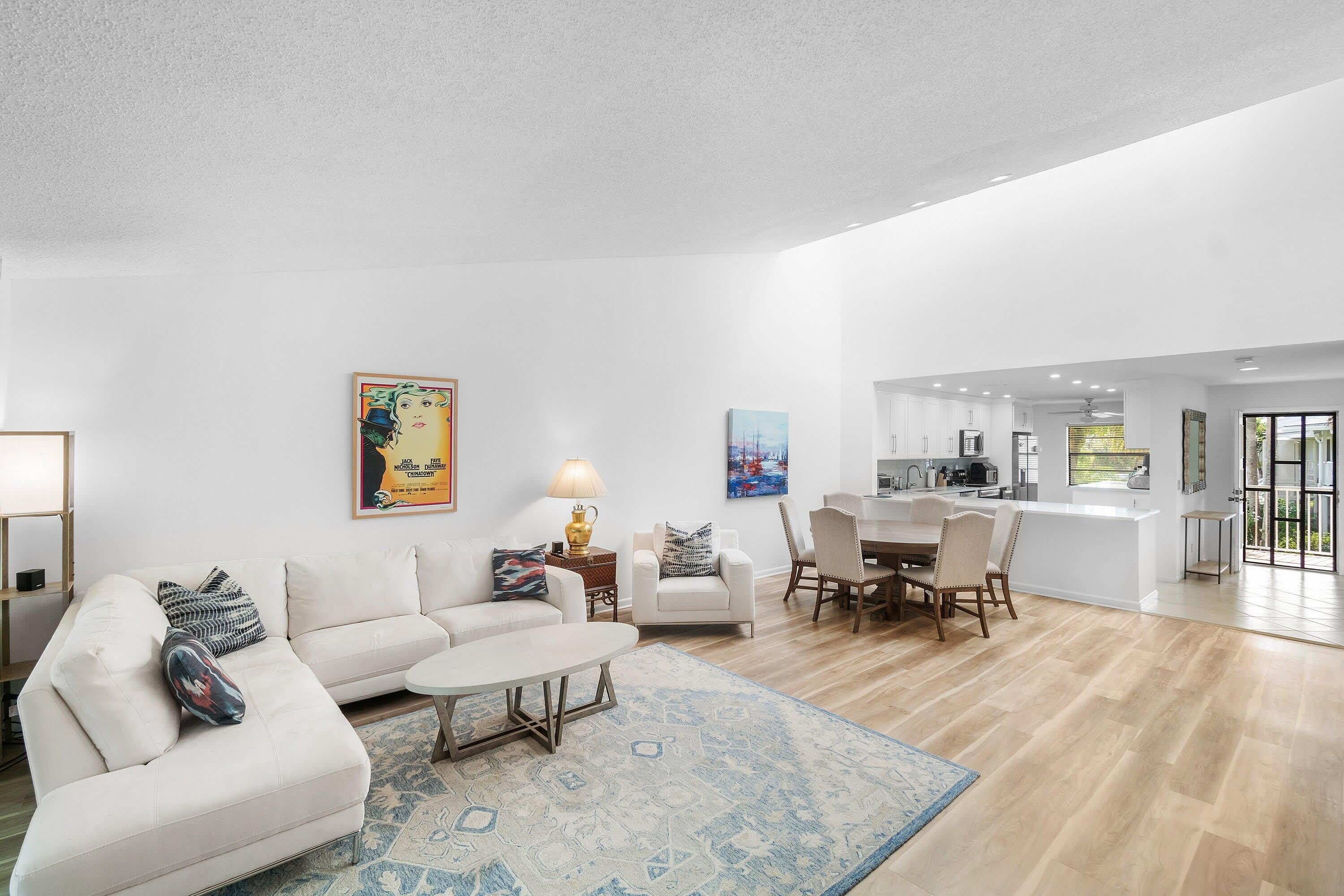 61 Eastgate Drive – photo 1 of 20