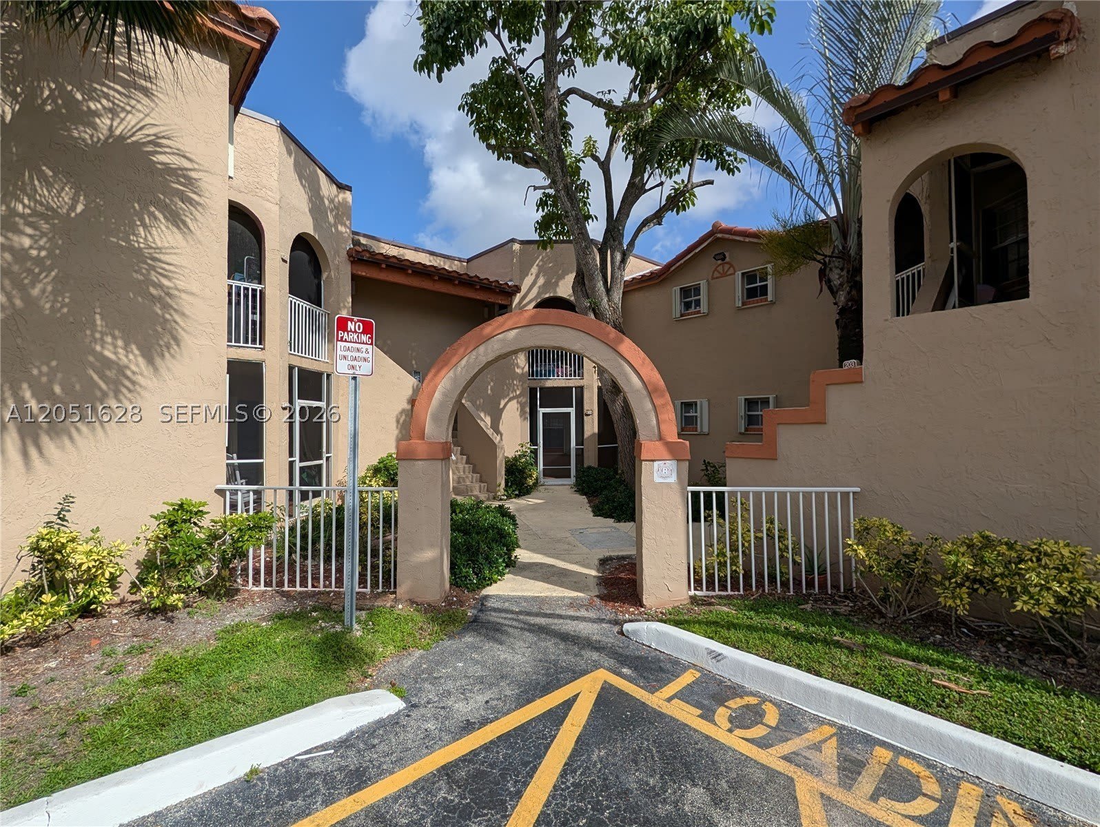 301 Sw 86Th Ave – photo 1