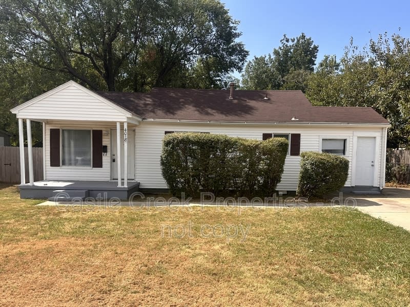 4018 Southeast 10Th Street – photo 1 of 10