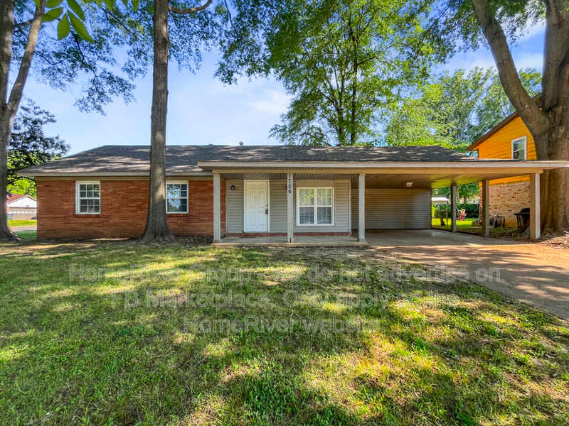 1756 W Holmes Rd – photo 1 of 26