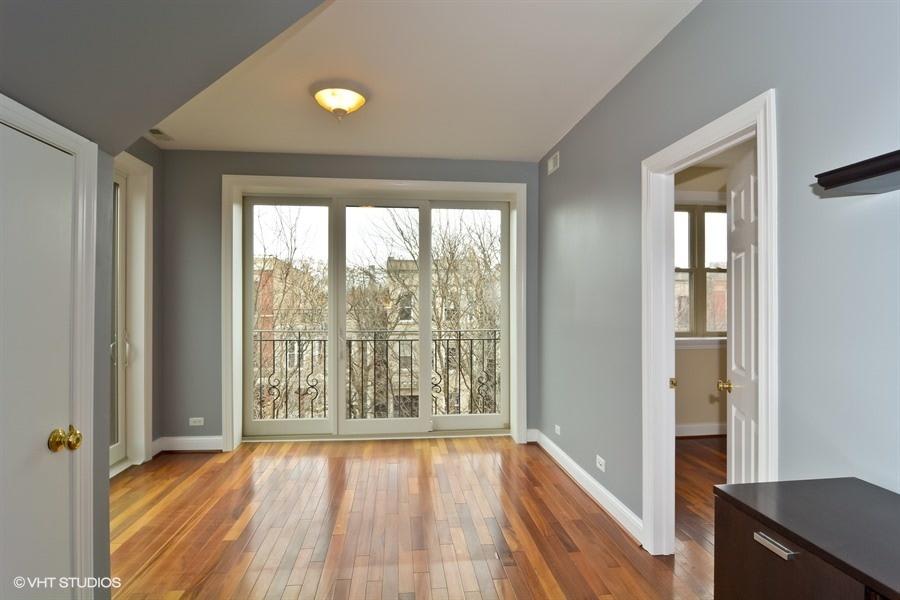 1540 N Claremont – photo 1