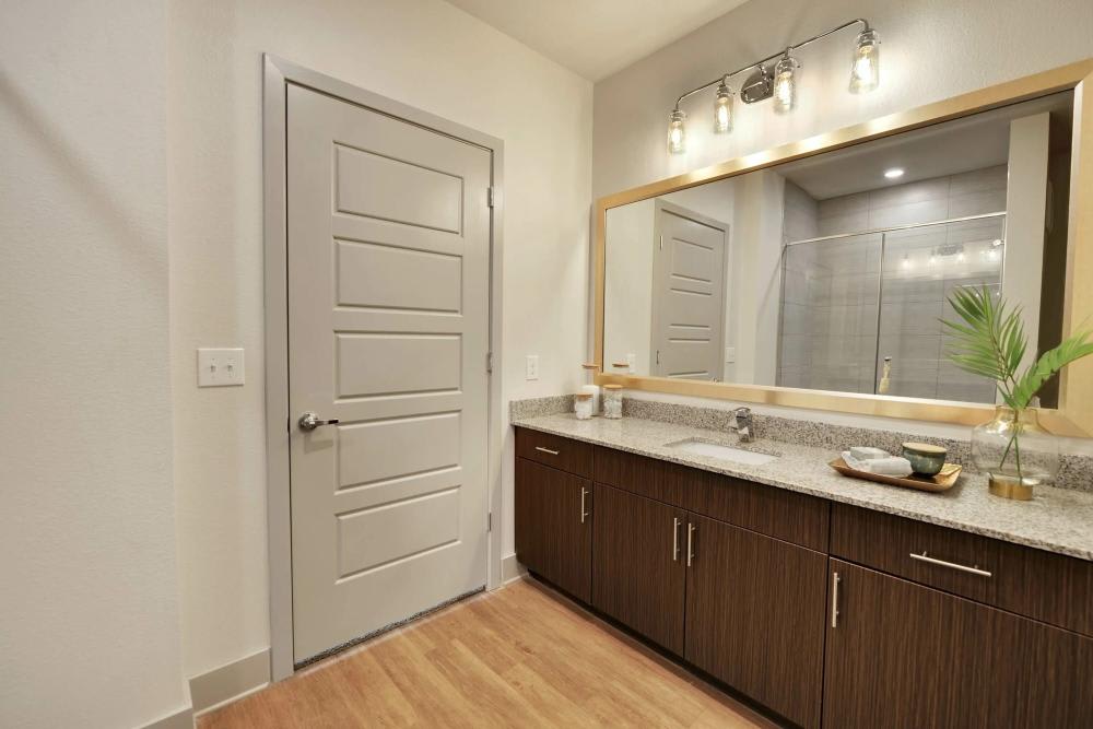 12409 Dessau Rd – photo 1