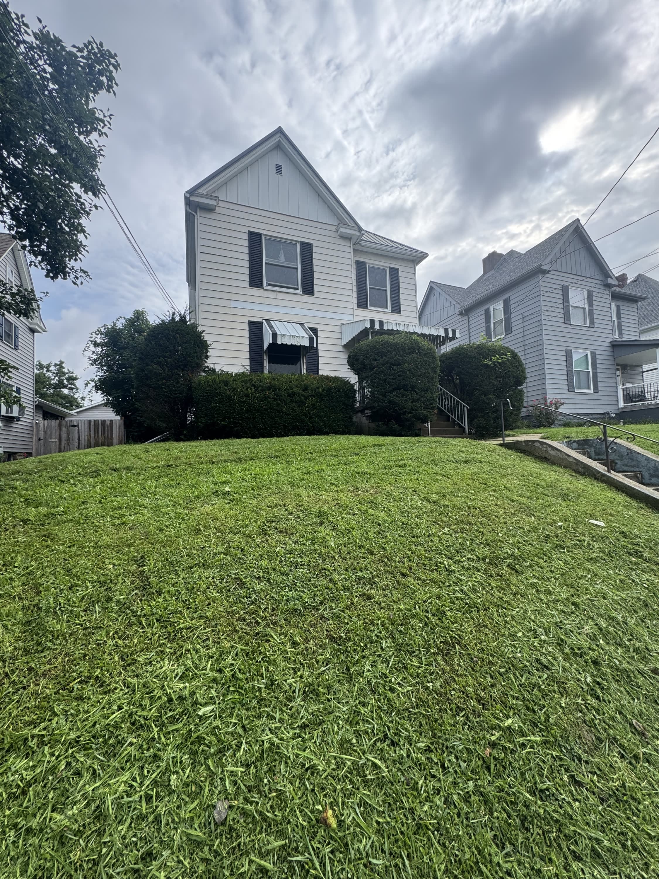 420 Duncan Avenue – photo 1 of 6