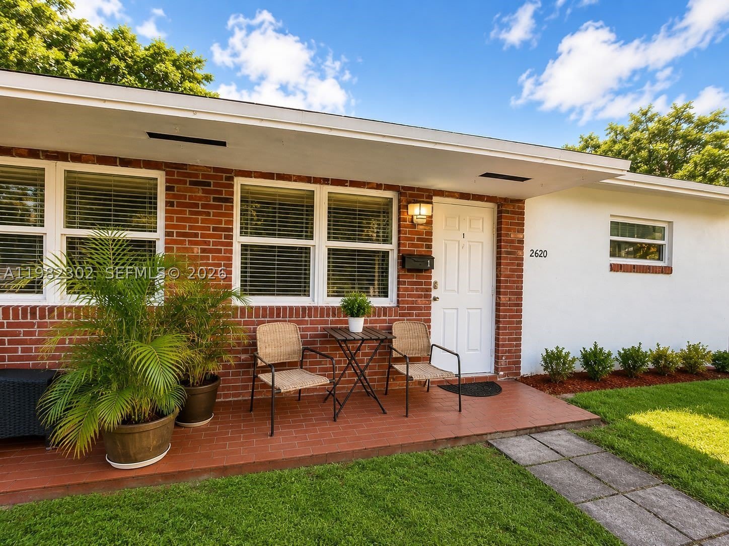 2620 SW 51st St – photo 1