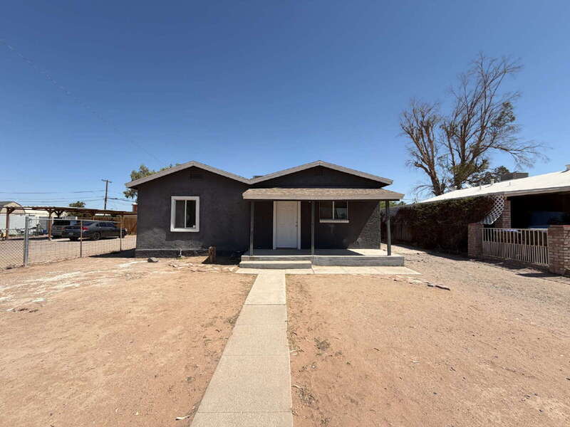 352 W Roosevelt Ave – photo 1 of 25