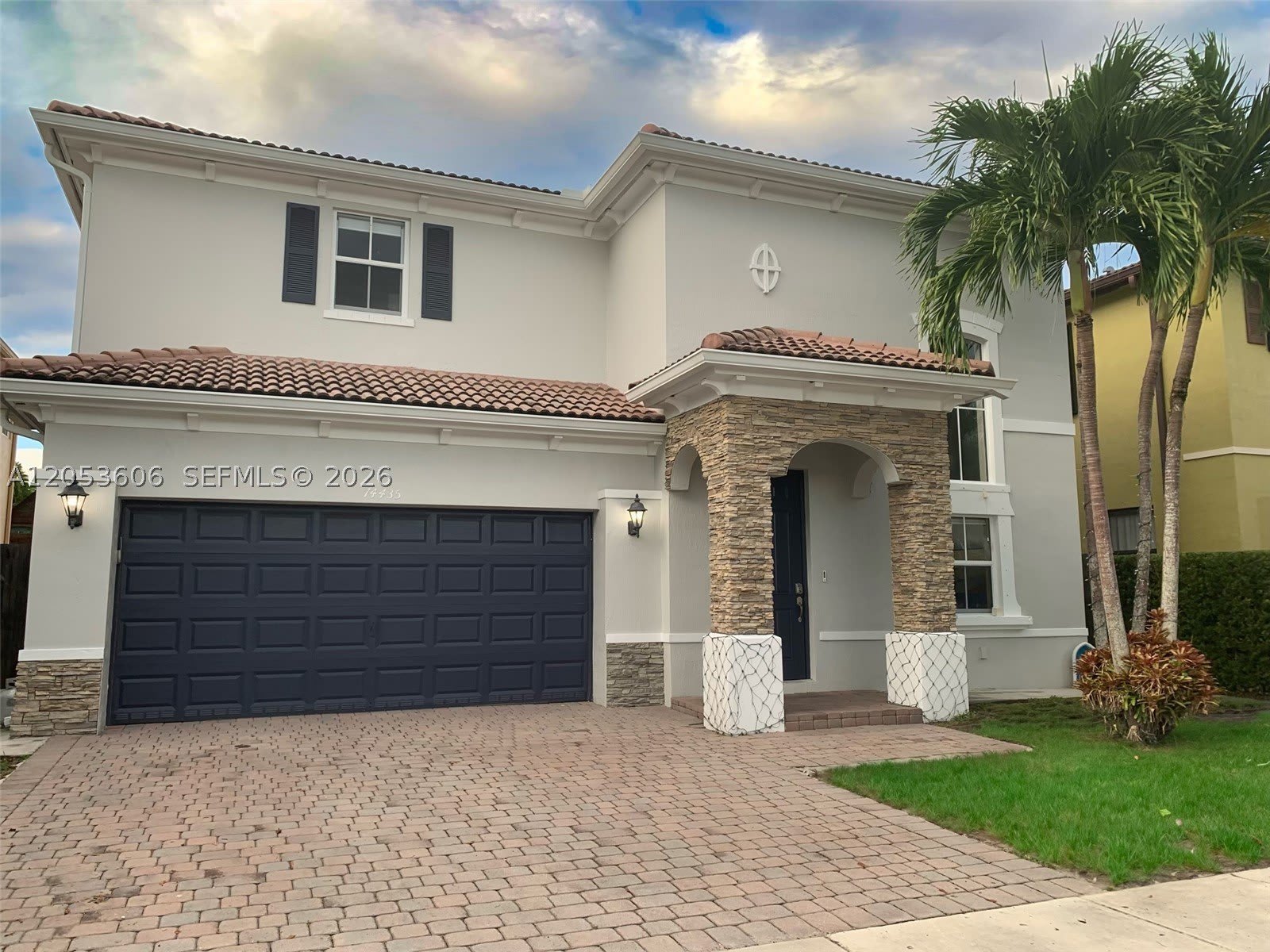 14435 SW 16th St – photo 1