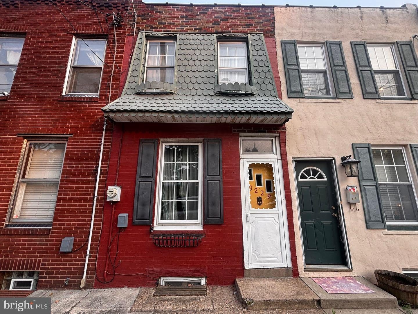 3229 ALMOND Street – photo 1