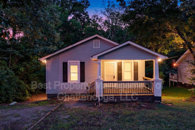 4802 Oakland Avenue – photo 1