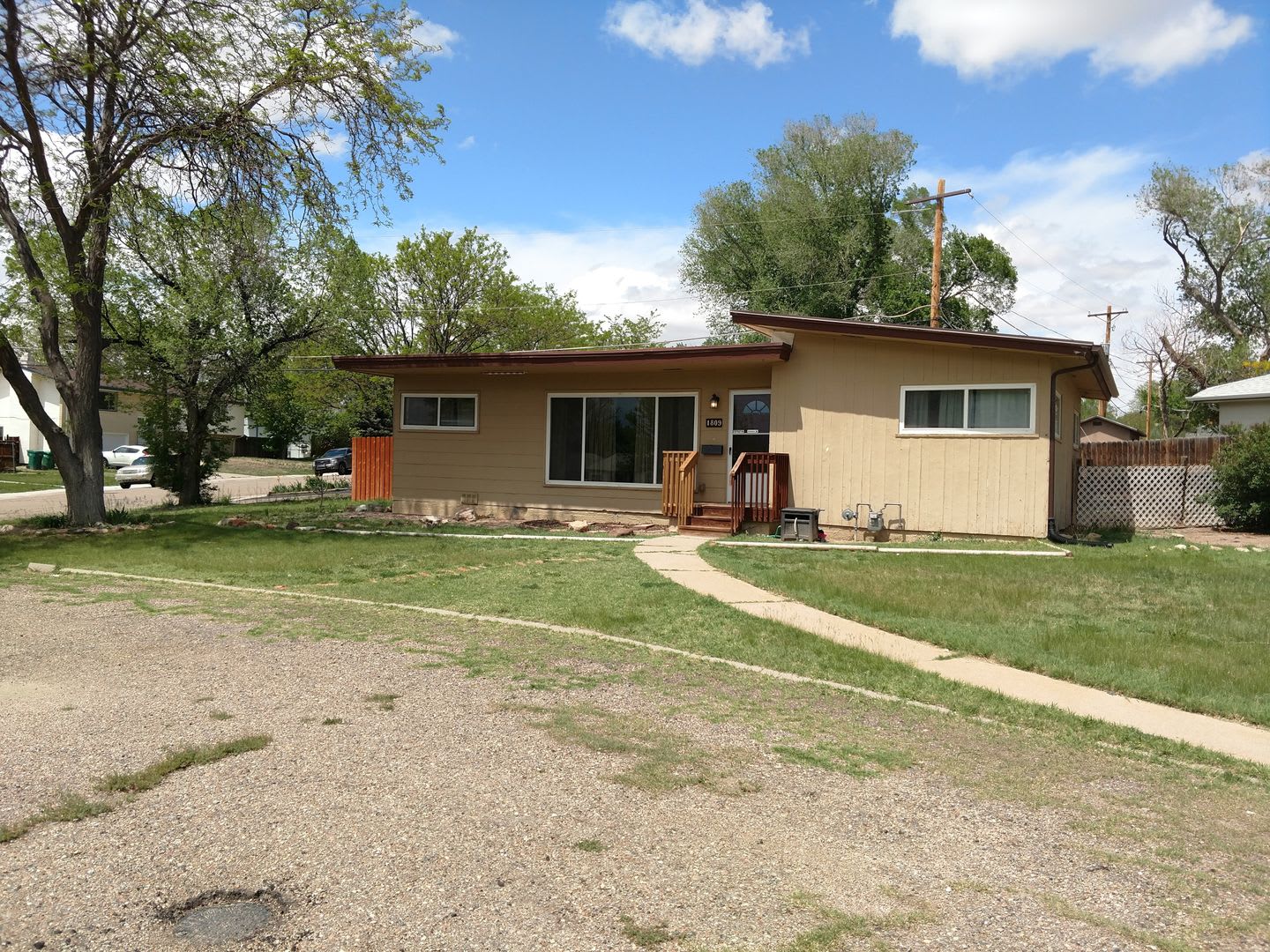All Prospective Tenants Must Submit A 58 Non Refundable Application Fee Per Applicant Online And Be Pre Qualified Prior To Any Showings – photo 1