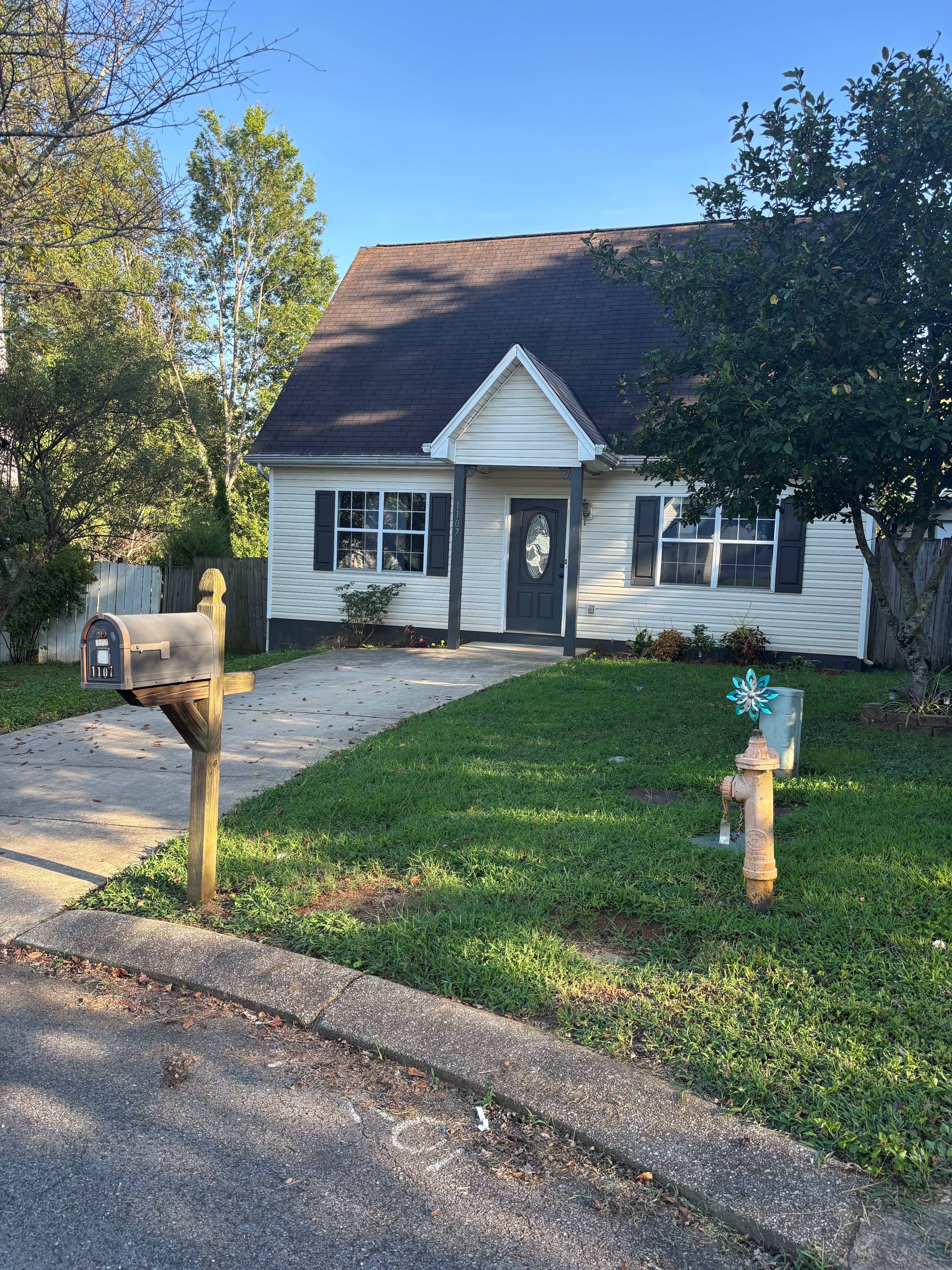 1107 Joseph Thomas Drive Southwest – photo 1