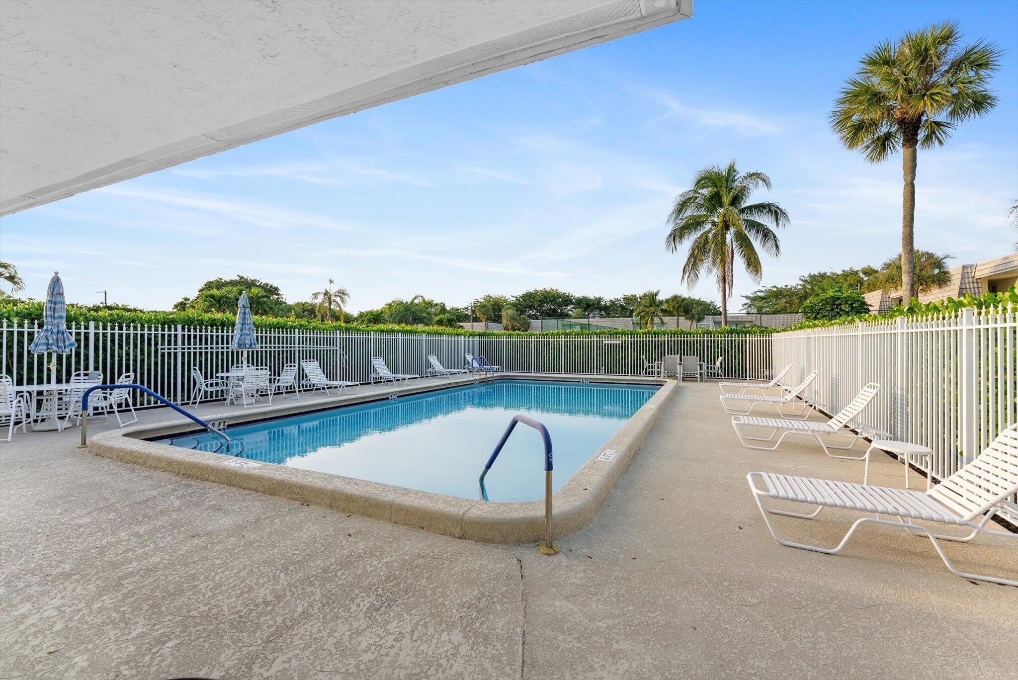 1060 Homewood Boulevard – photo 1
