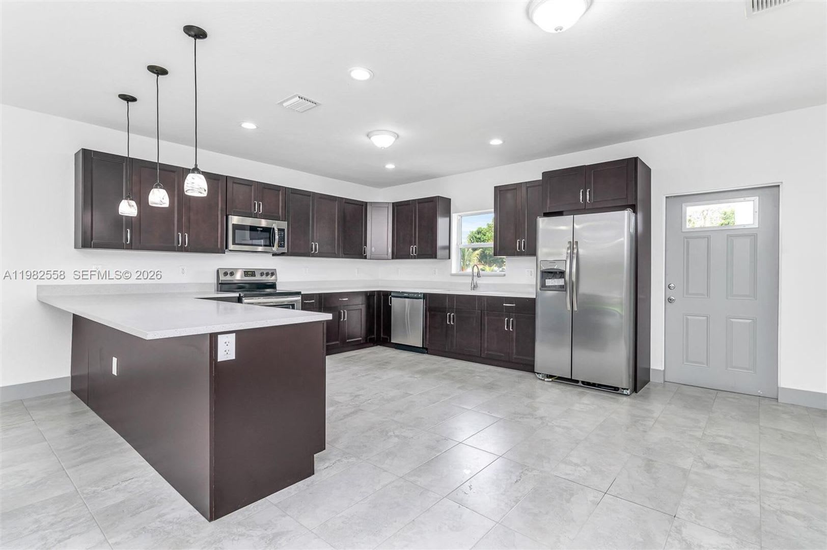 2360 NW 14th Street 0, Fort Lauderdale, FL 33311 – photo 1