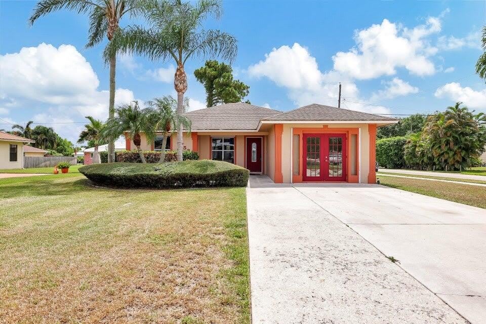 5753 SE MERCEDES Avenue – photo 1
