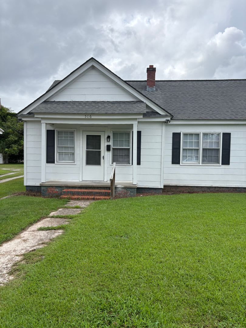 Charming 2Br 1Ba Home – photo 1
