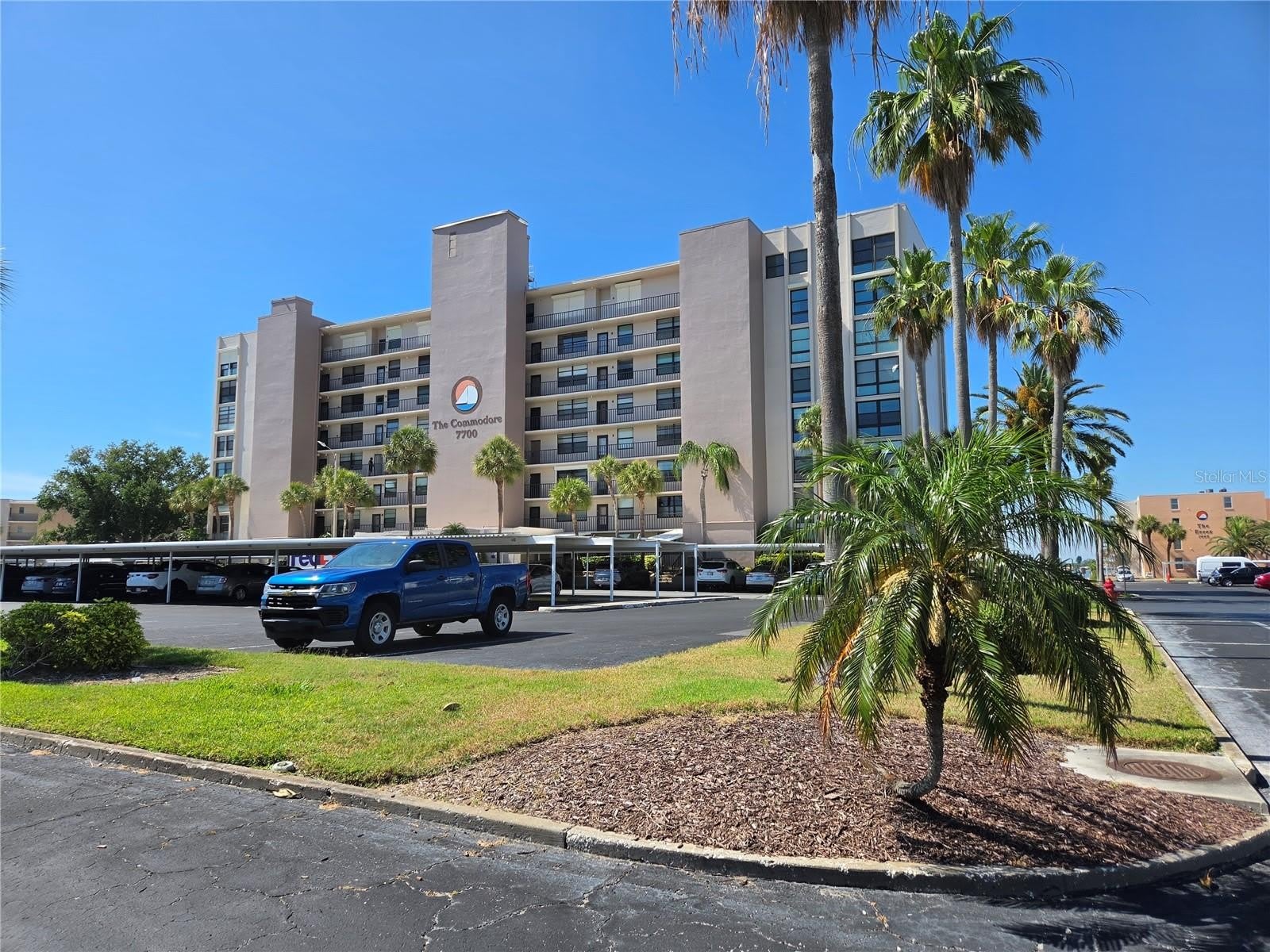 7700 SUN ISLAND Drive S – photo 1 of 20