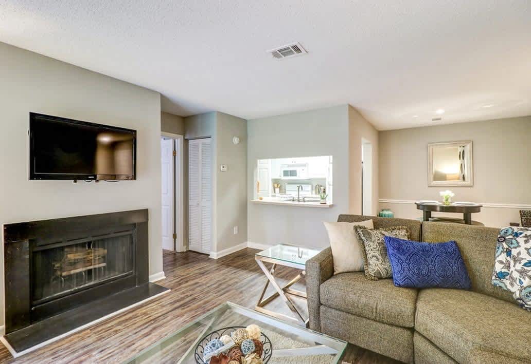 Woodhill Apartments – photo 1
