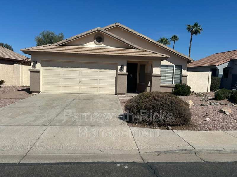 5730 E Holmes Ave – photo 1