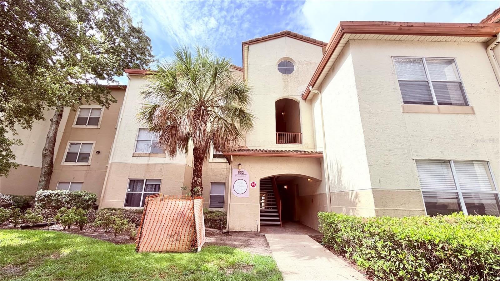 832 CAMARGO Way – photo 1 of 23