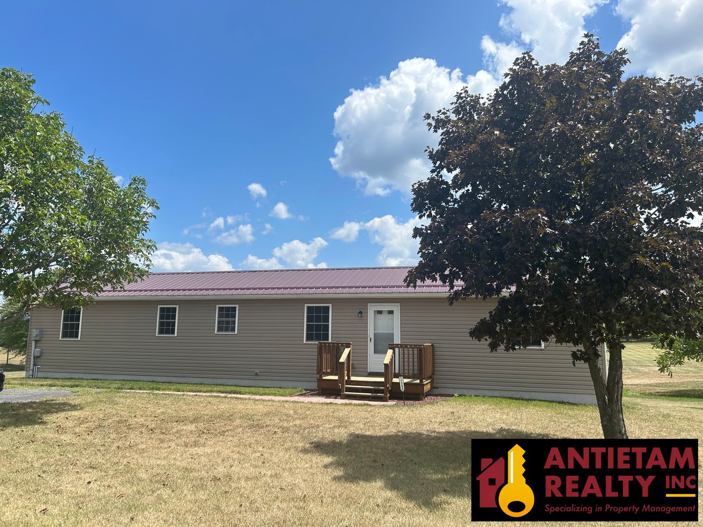 Wonderful County Home – photo 1 of 19