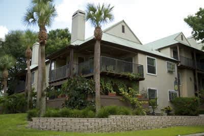 1 Bedroom / 1 Bath Condo in Gated Community, Available Now! – photo 1