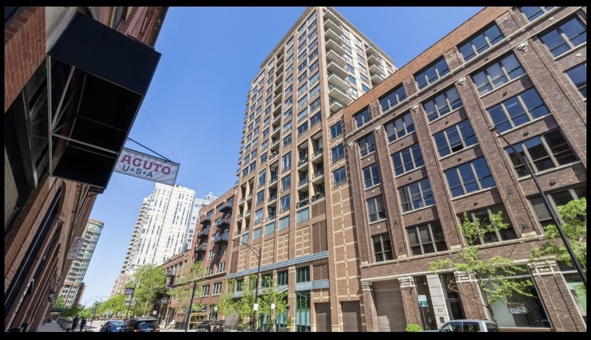 400 W Ontario Street – photo 1
