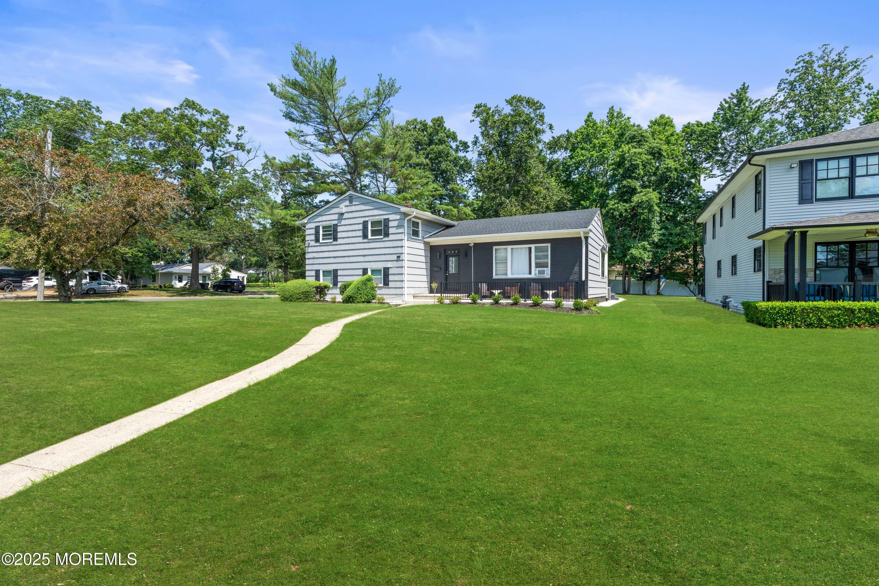 460 Runyan Avenue – photo 1