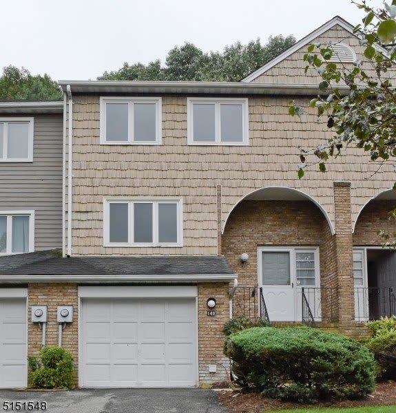 149 Patriots Rd – photo 1 of 23