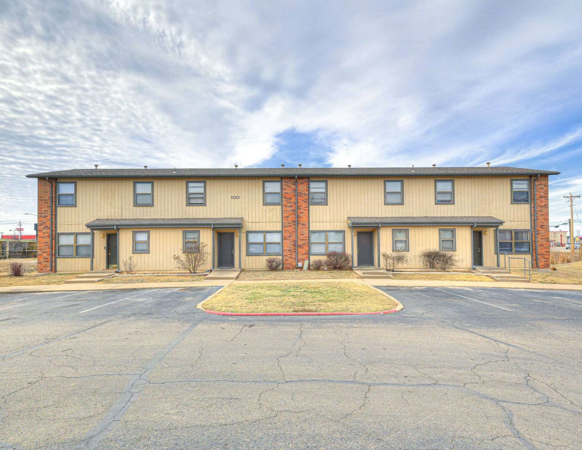 East Terrace Apts – photo 1 of 27
