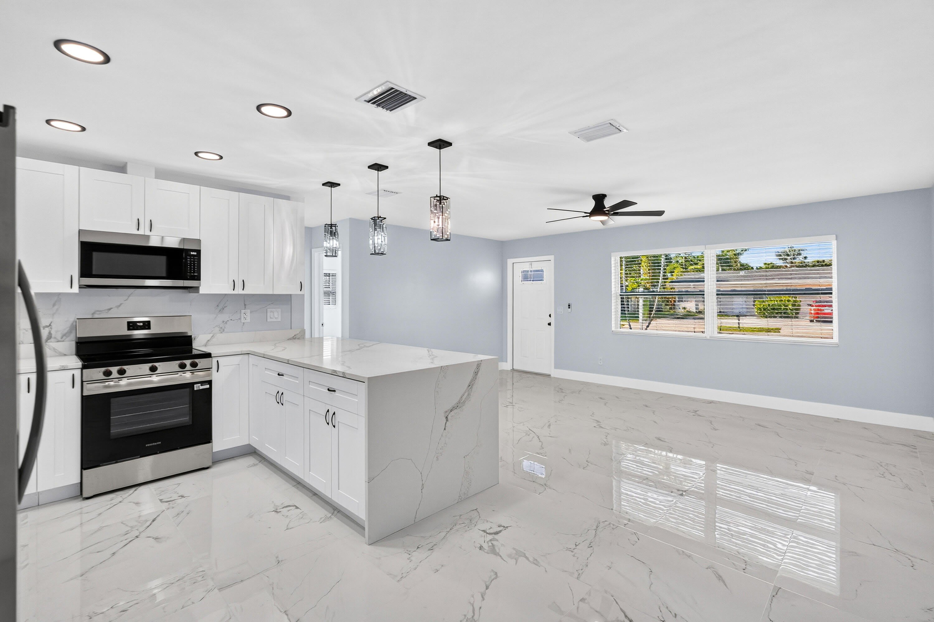 1531 NE 33rd Street – photo 1 of 11