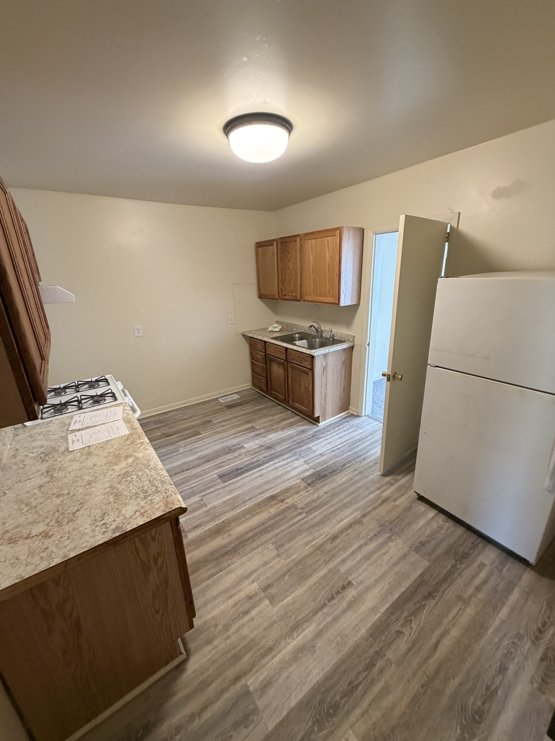 1826 Charles Avenue – photo 1 of 7