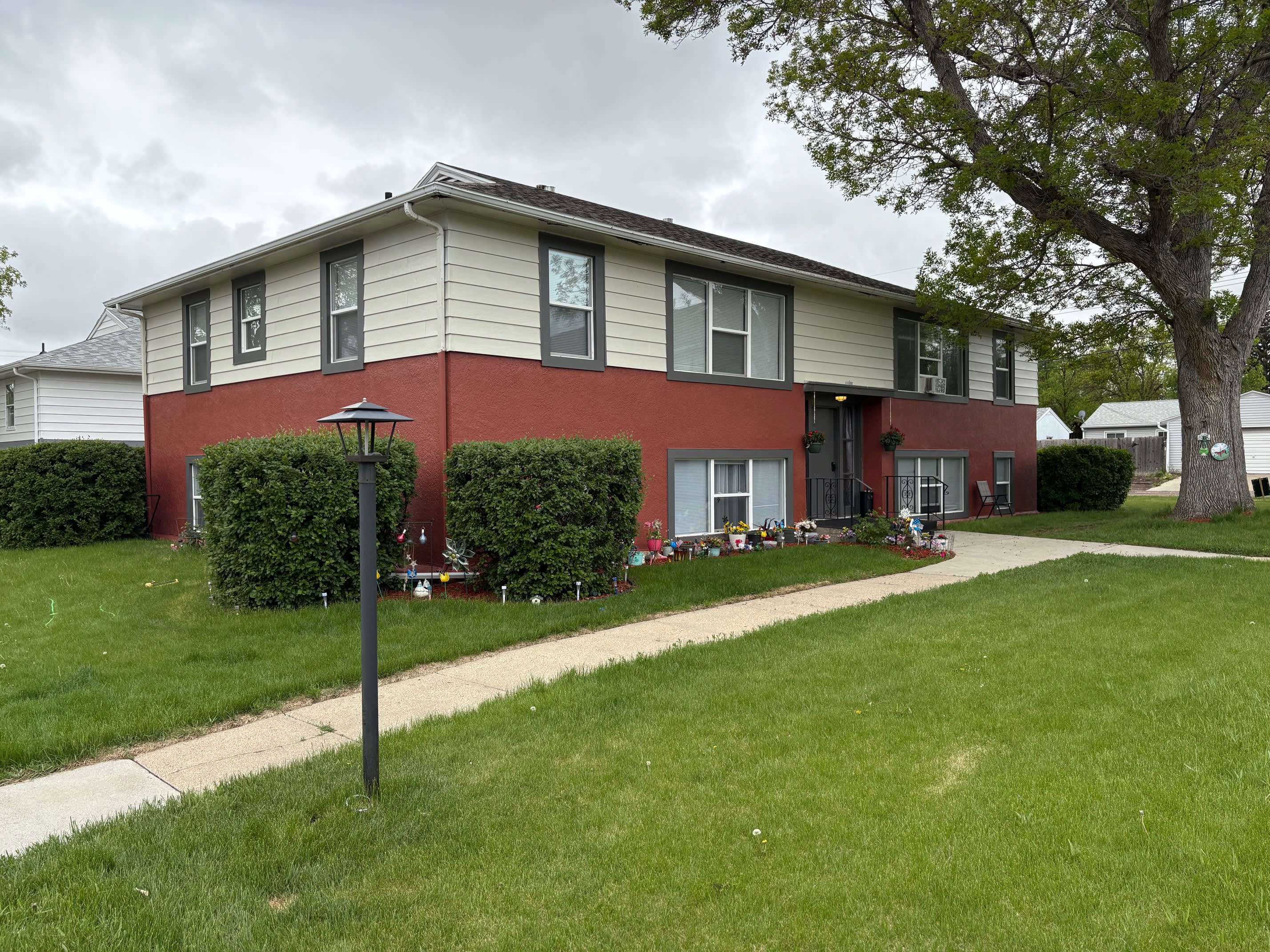 1113 6th Ave E Apt 4 – photo 1 of 7