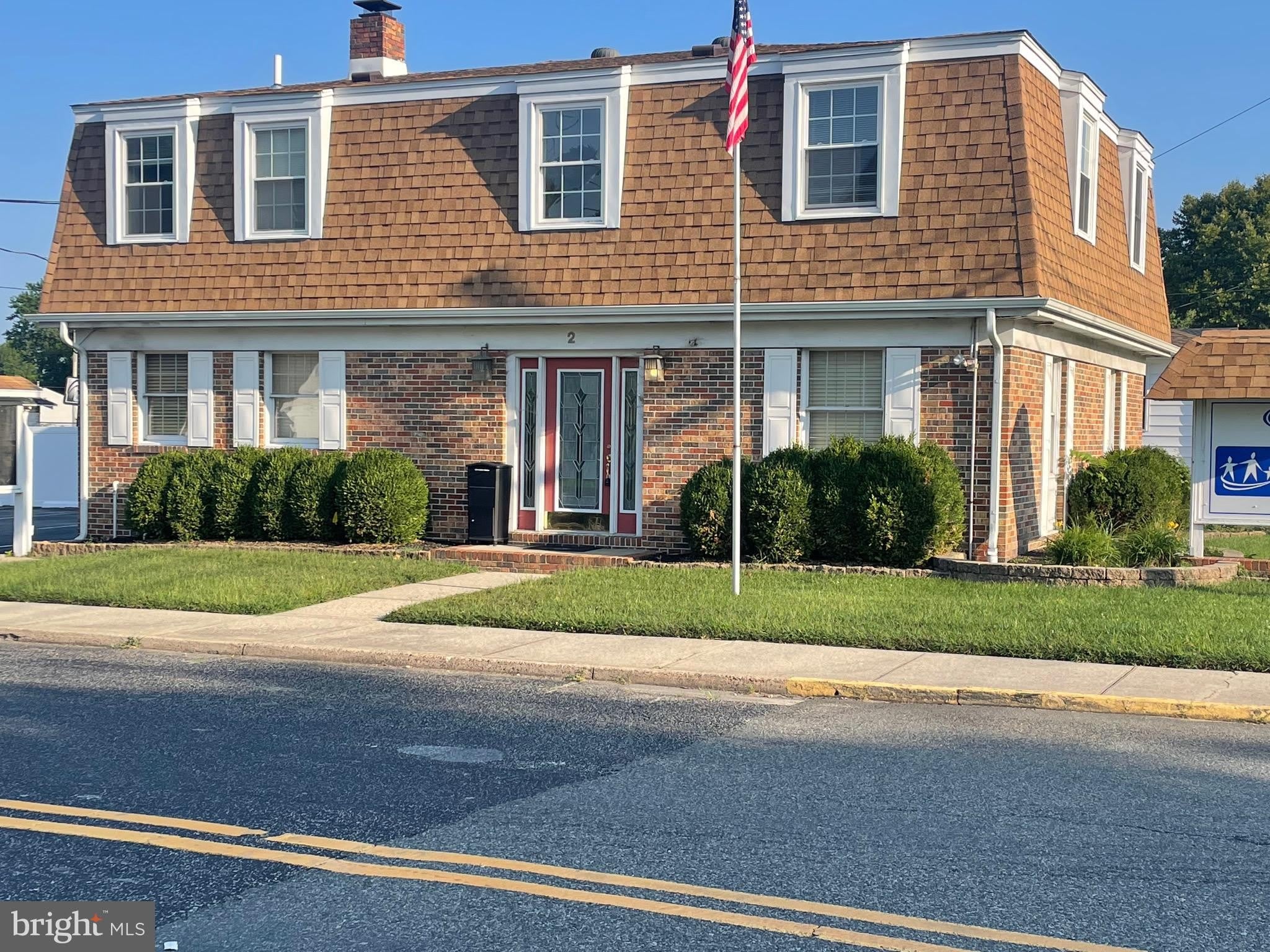 2 CHESTNUT Street – photo 1 of 5