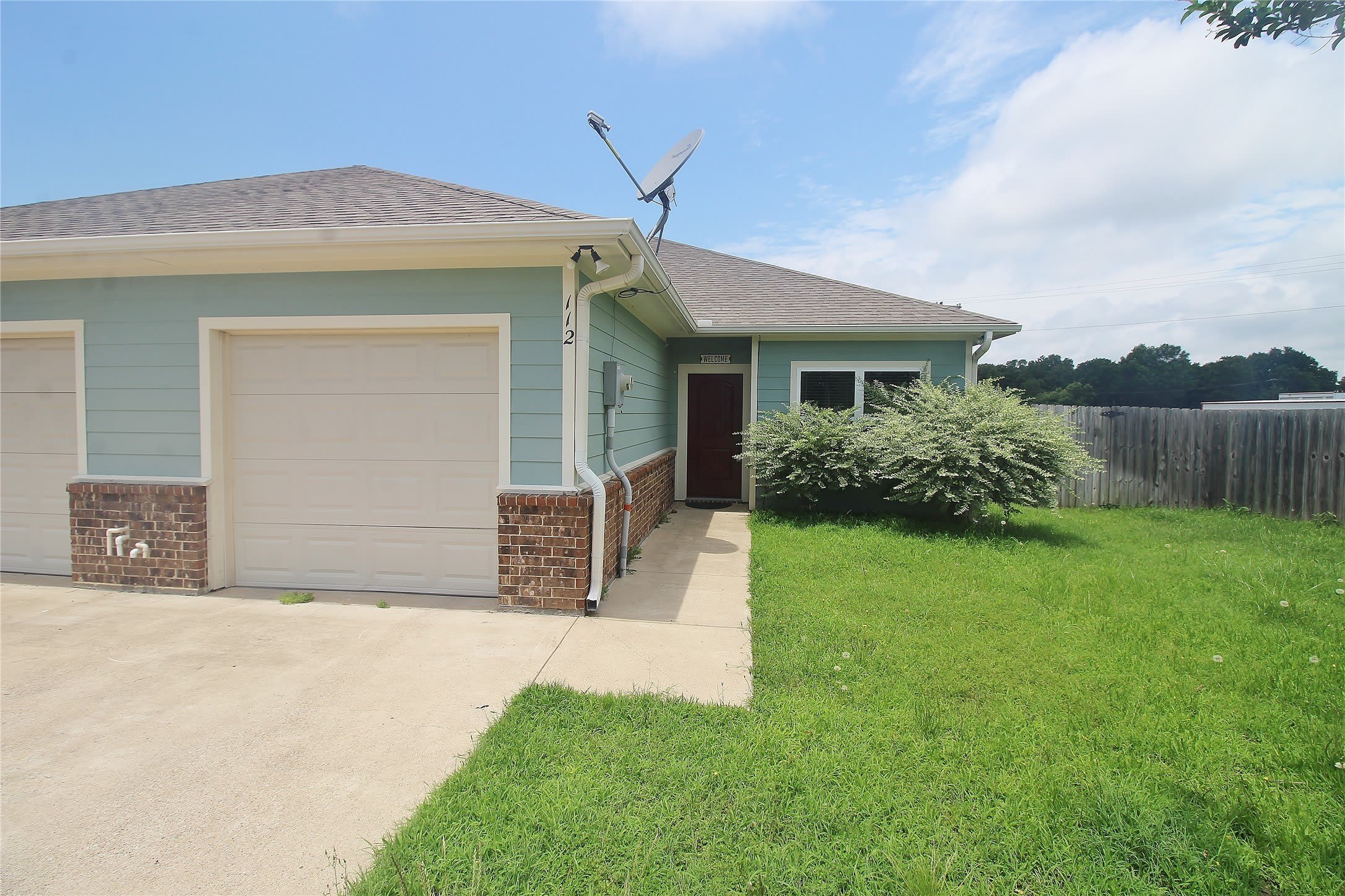 112 Bridle Court – photo 1 of 22