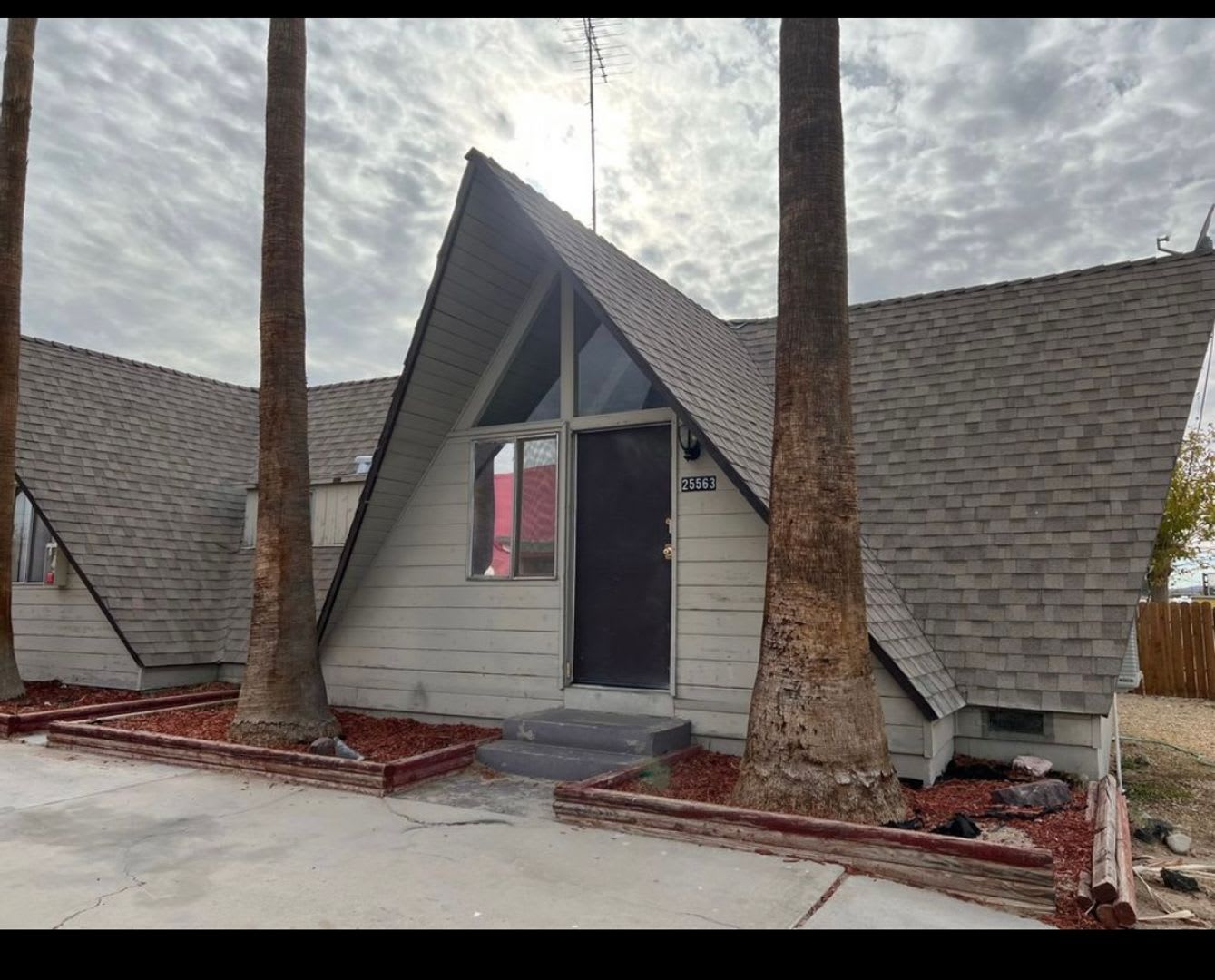 25563 W Main St – photo 1 of 5
