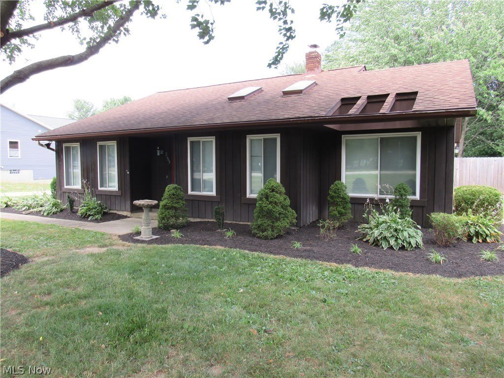 7155 Auburn Road – photo 1 of 41