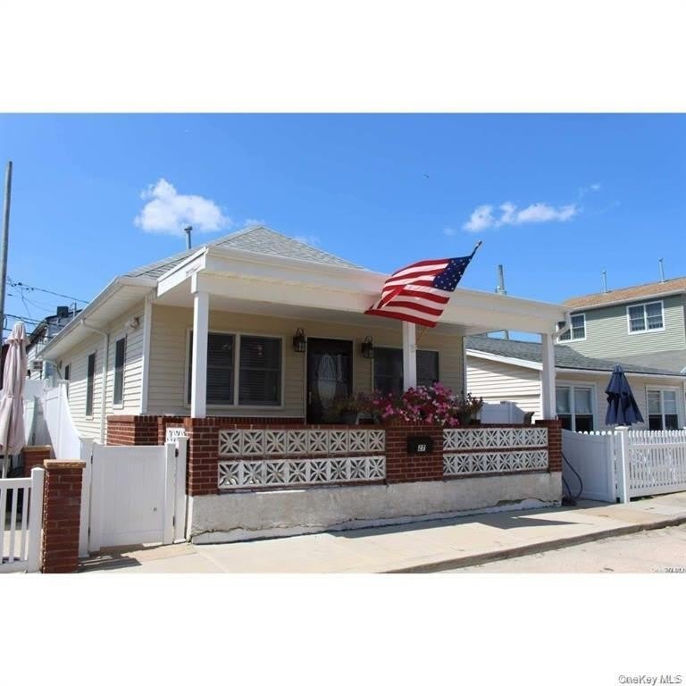 27 Vermont Street – photo 1