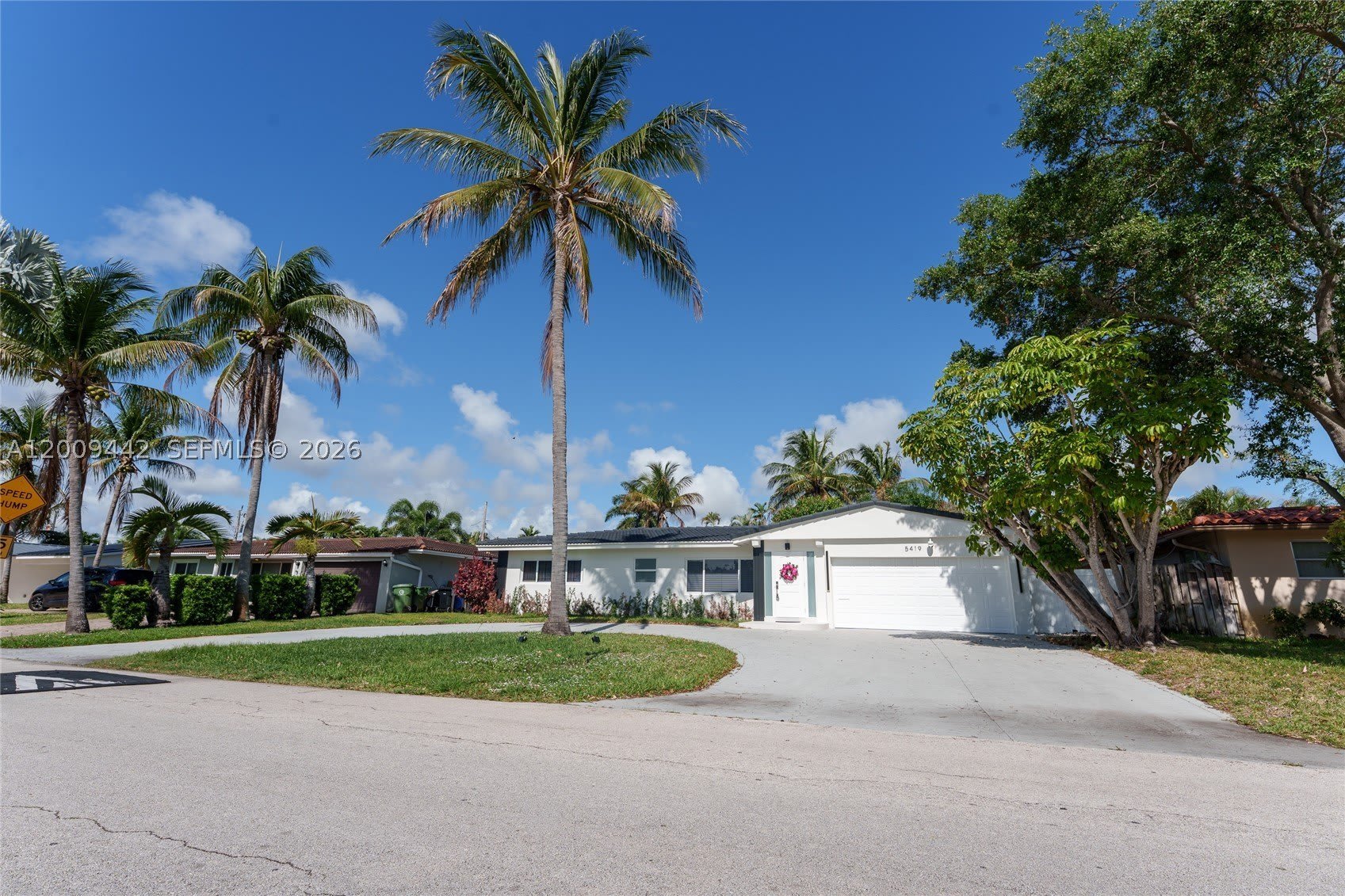 5419 NE 22nd Ave – photo 1
