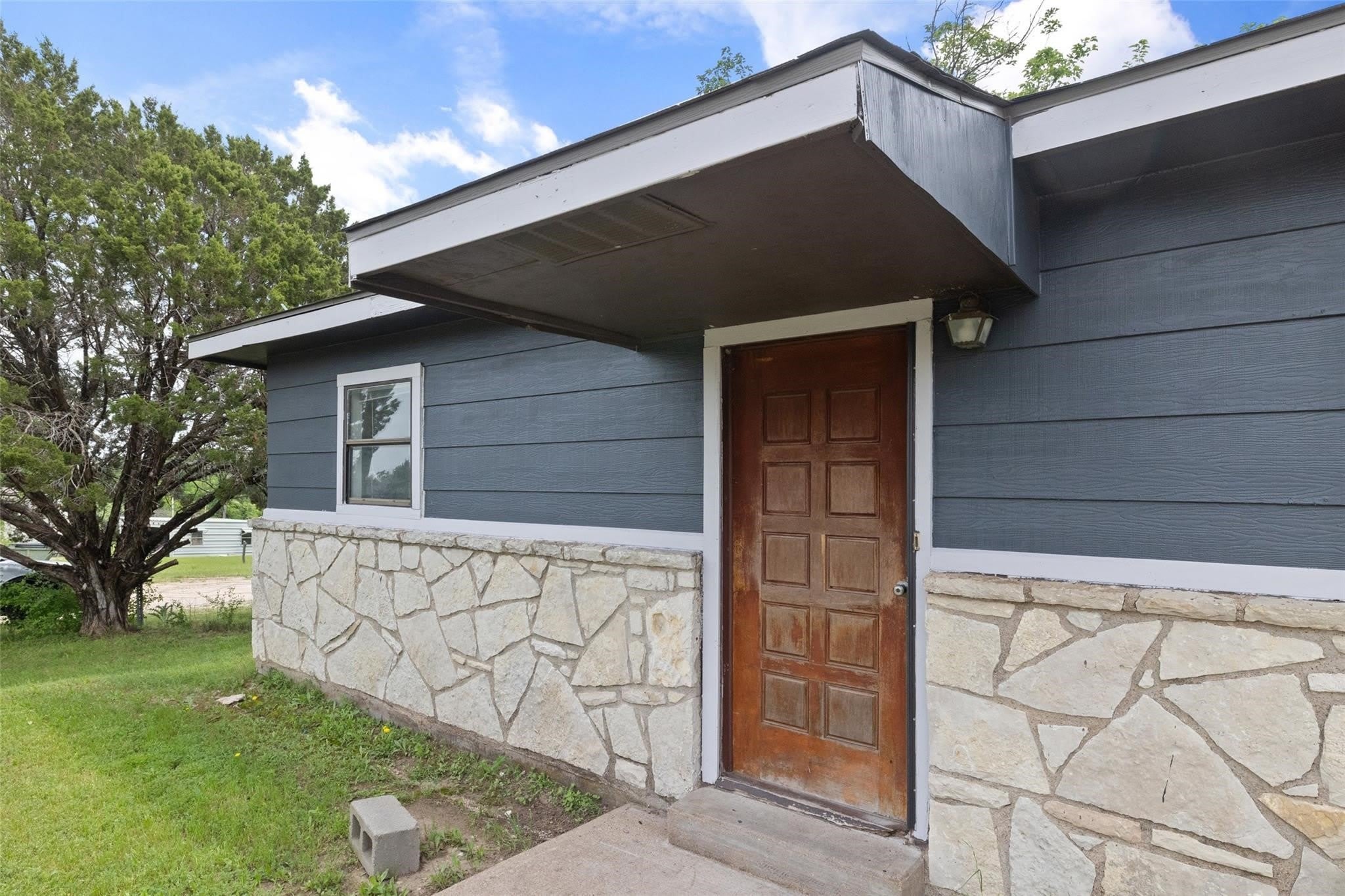 5019 Friendship Road – photo 1 of 14