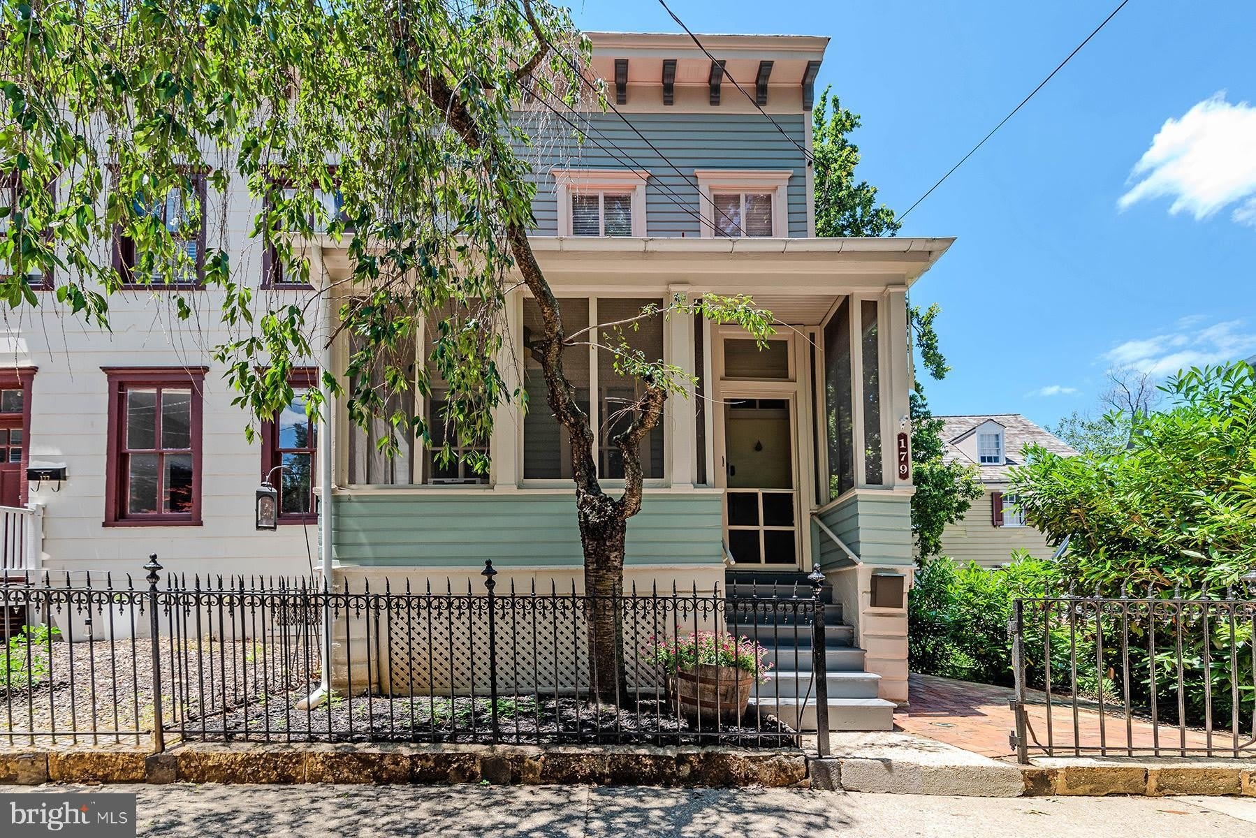 179 GREEN Street – photo 1 of 67