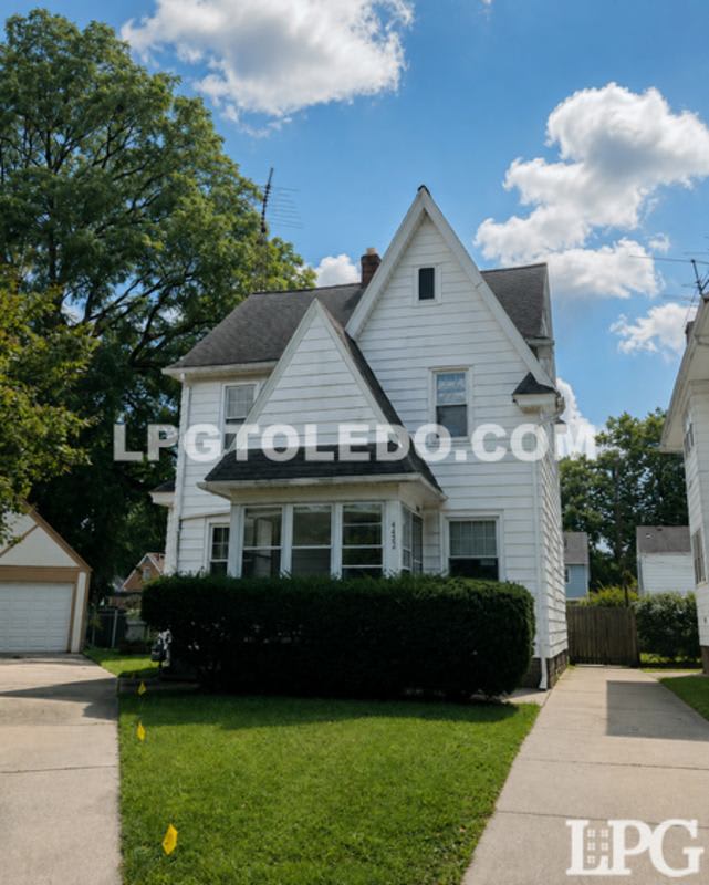 4452 Pennfield Rd – photo 1