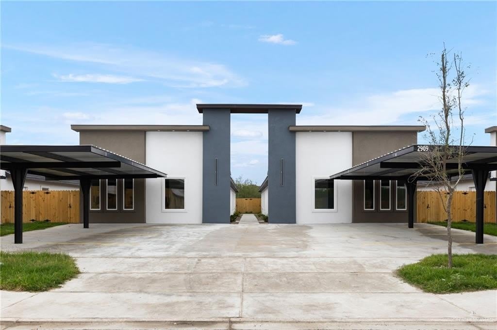 2809 Links Drive – photo 1 of 14