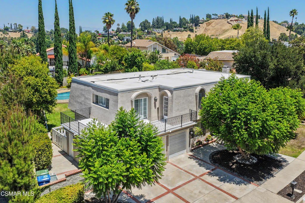 22777 Brenford Street – photo 1