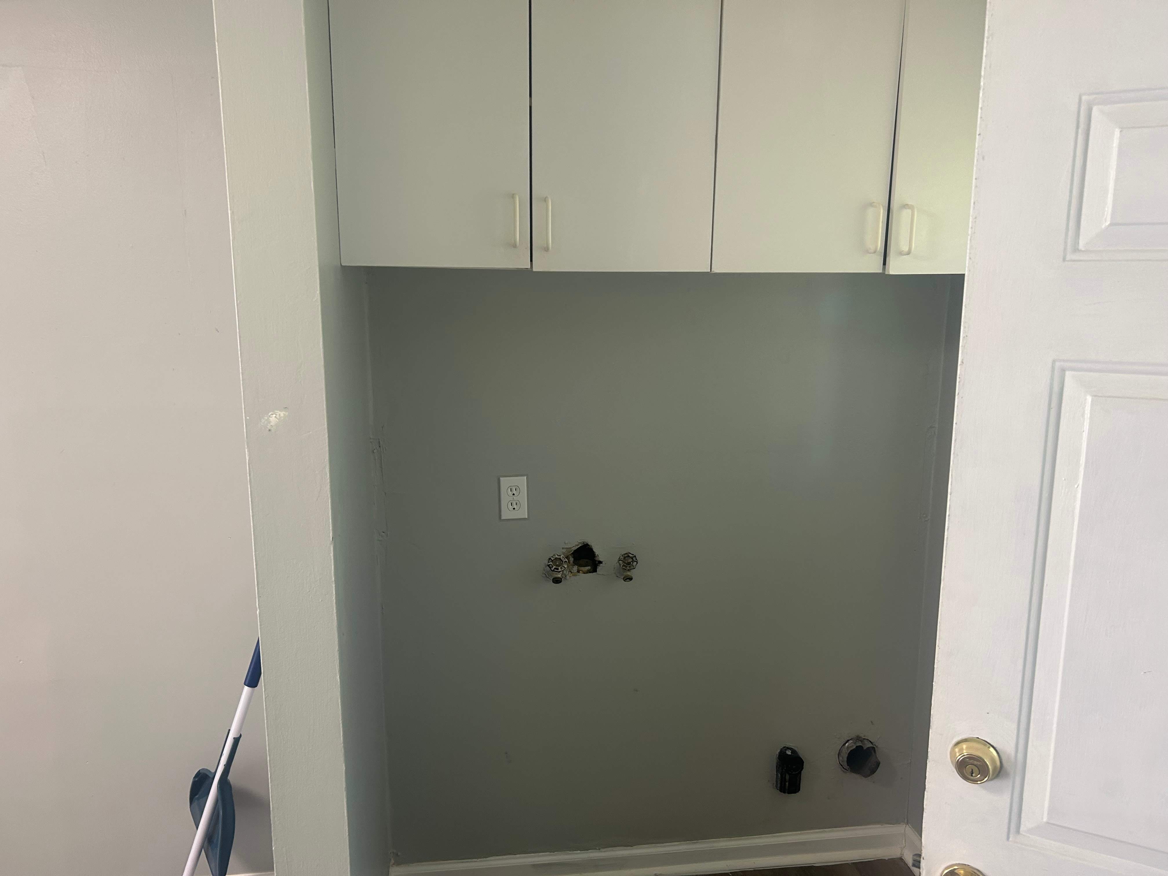 1679 Hamlet Drive – photo 1 of 10