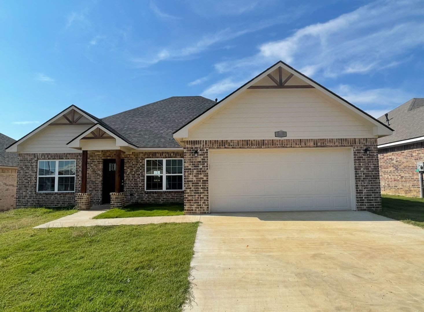 Beautiful 4 2 5 Home In Convenient Location – photo 1 of 35